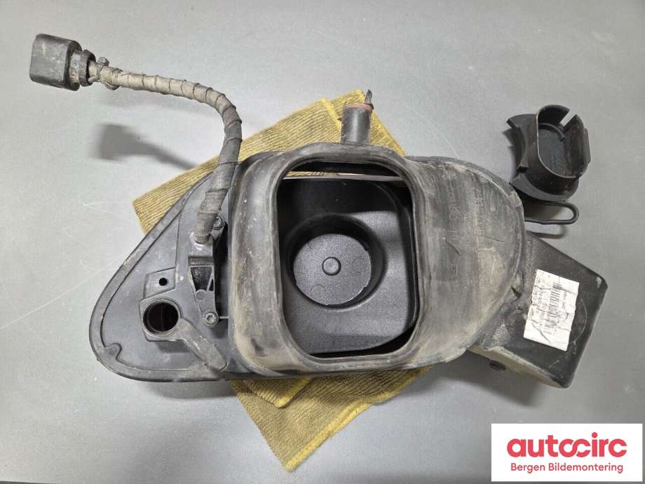 Batterilader inntak/luke til VW e-Golf 2017-2020 (Fase 2)  (VOLKSWAGEN|5GE809857G|5GE 809 857 G|)