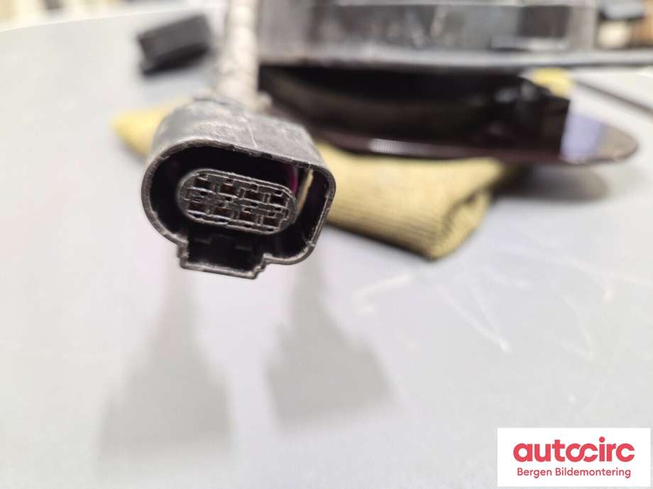 Batterilader inntak/luke til VW e-Golf 2017-2020 (Fase 2)  (VOLKSWAGEN|5GE809857G|5GE 809 857 G|)