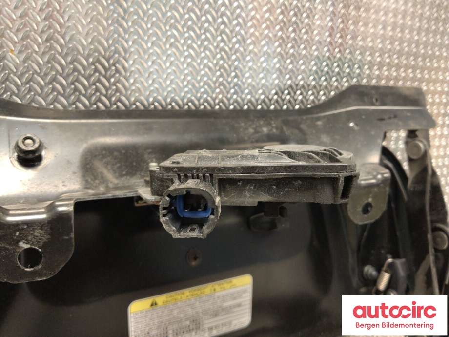 Batterilader inntak/luke til Nissan Leaf 2018-->> (Type II)  (NISSAN|65701-5SH3A|657015SH3B|)