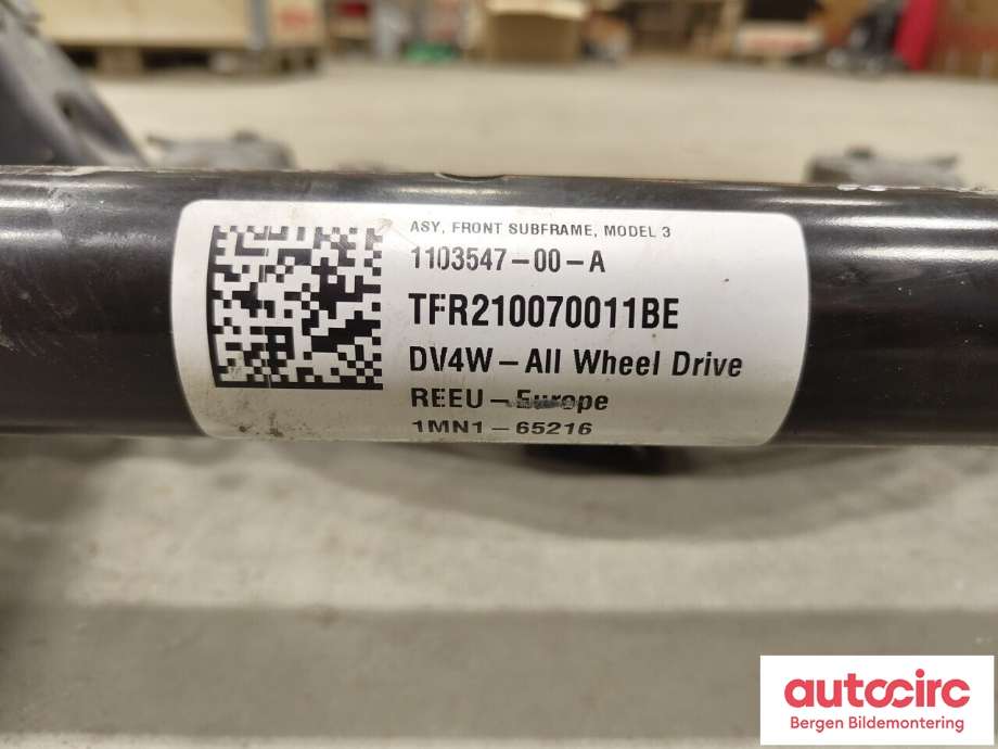 Diverse deler til Tesla Model 3 2018-2023 (Fase 1)  (TESLA|1044531-00-B|)