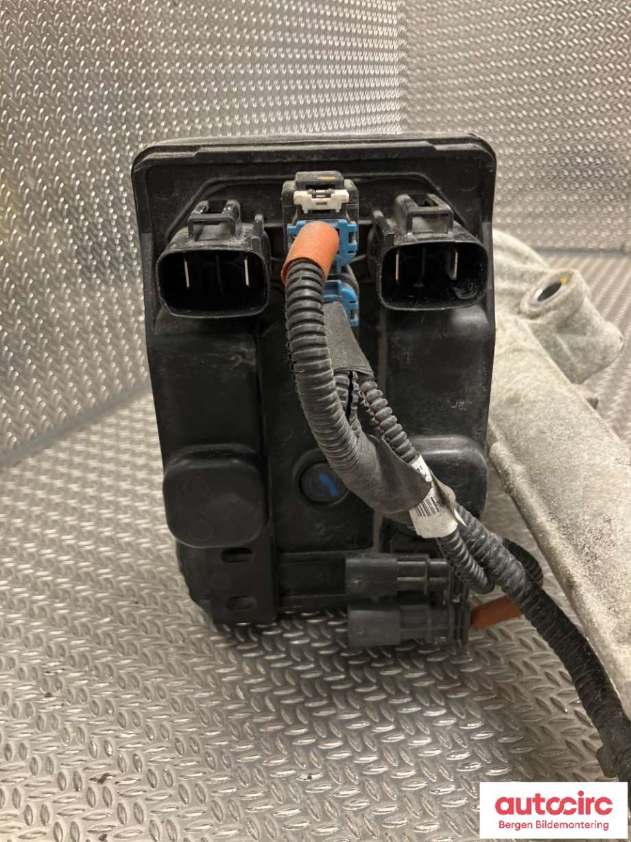 Tannstang elektrisk til Tesla Model 3 2018-2023 (Fase 1) (TESLA|1044831-00-H|)