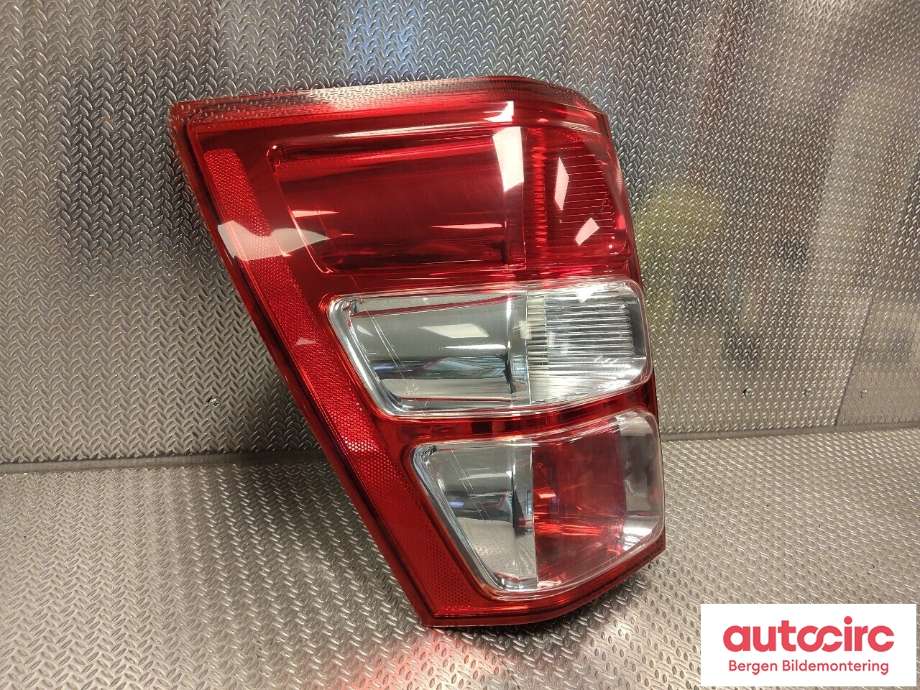 Baklykt venstre til Suzuki Grand Vitara 2005-2015 (Type III)  (SUZUKI|35670-65J11|)