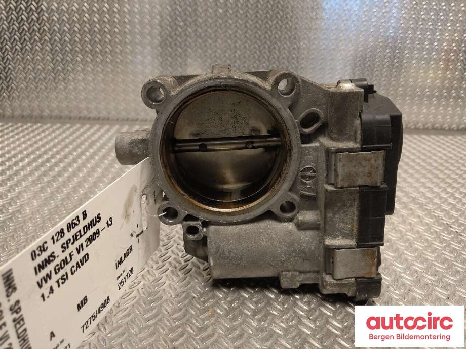 Spjeldhus til VW Golf VI 2008-2012  (VOLKSWAGEN|03C 128 063 B|)