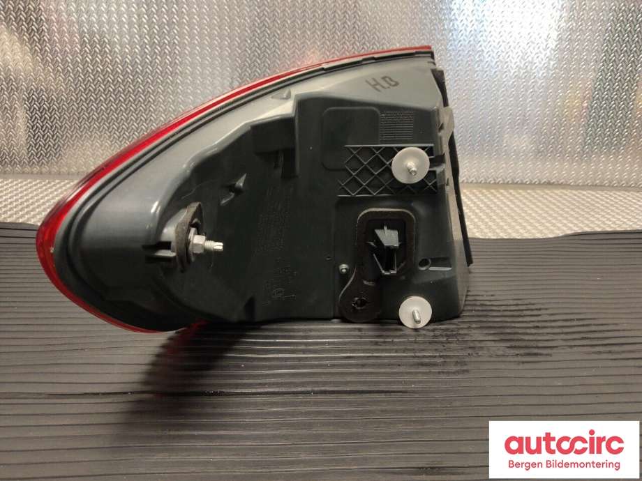 Baklykt høyre til BMW 5-Serie 2010-2017 (F10/F11) (F10/F11) (BMW|63 21 7 203 230|)