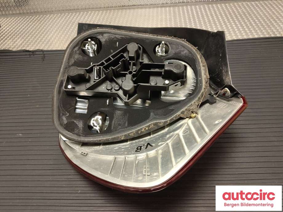 Baklykt venstre til BMW 1-Serie 2004-2011 (E81/E82/E87/E88) (E81/E82/E87/E88) (BMW|63 21 6 924 501|)