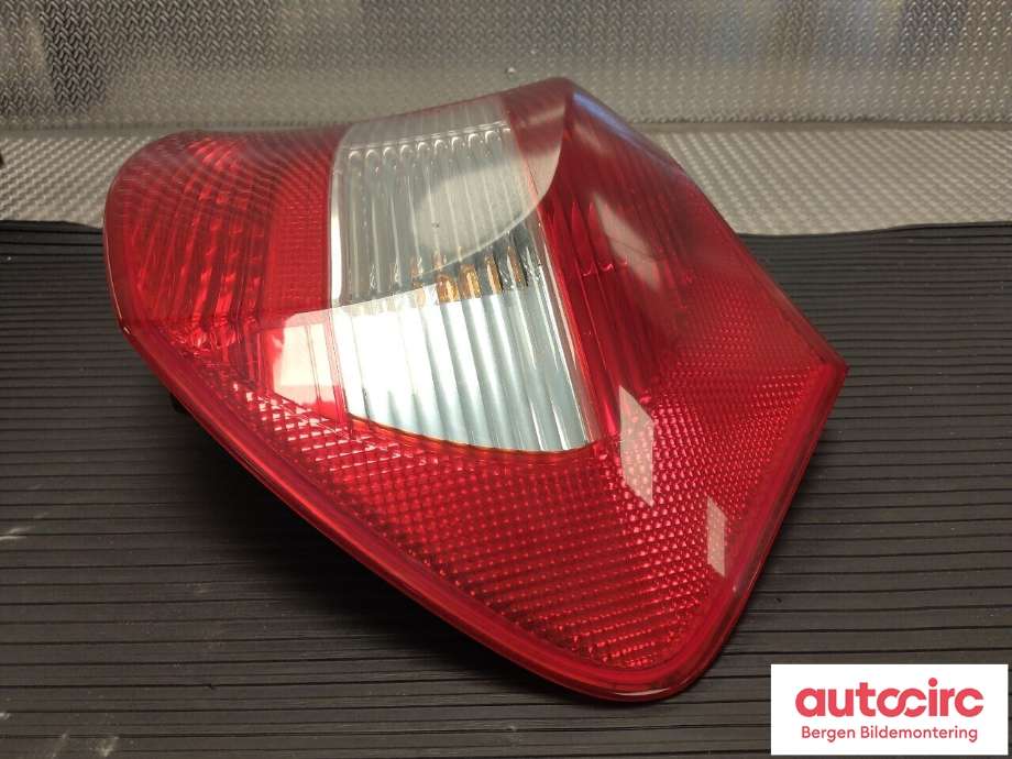 Baklykt høyre til BMW 1-Serie 2004-2011 (E81/E82/E87/E88) (E81/E82/E87/E88) (BMW|63 21 6 924 502|)