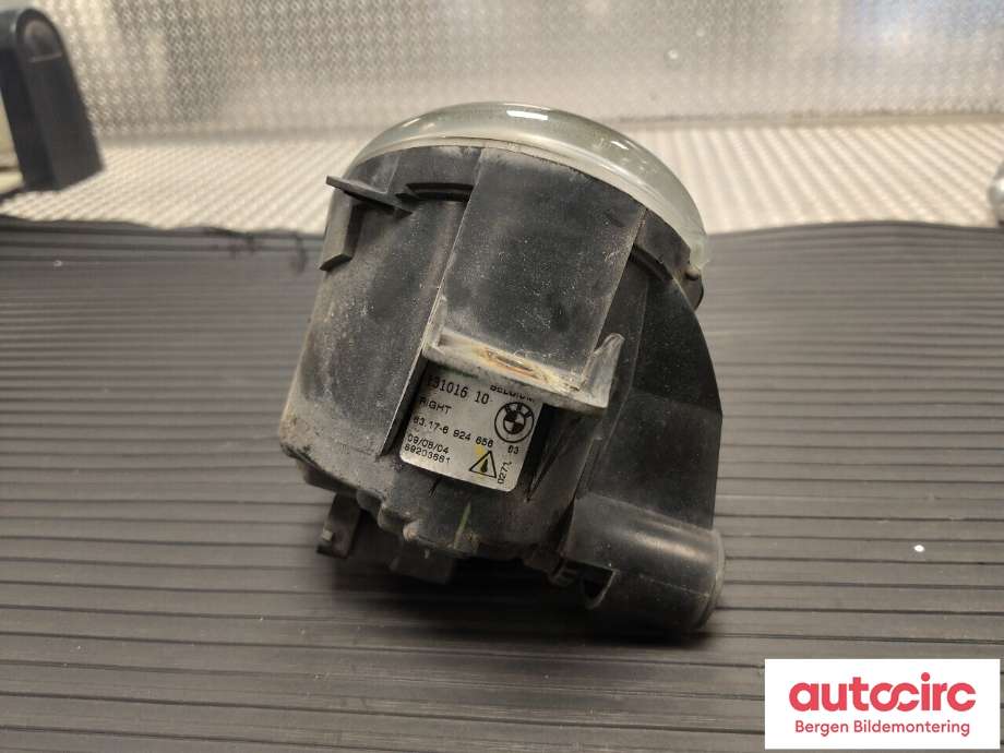 Tåkelykt høyre foran til BMW 1-Serie 2004-2011 (E81/E82/E87/E88) (E81/E82/E87/E88) (BMW|63 17 6 924 656|)