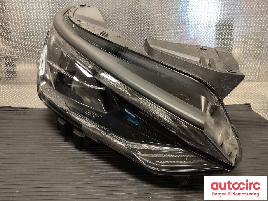 Frontlykt høyre halogen til Kia EV6 2021-->> (KIA|92102CV110|)