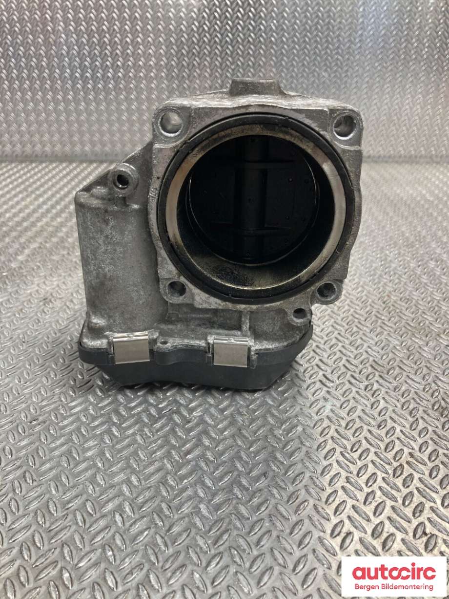 Spjeldhus til BMW 3-Serie 2005-2011 (E90/E91/E92/E93) (E90/E91/E92/E93) (BMW|13 54 7 561 067|)