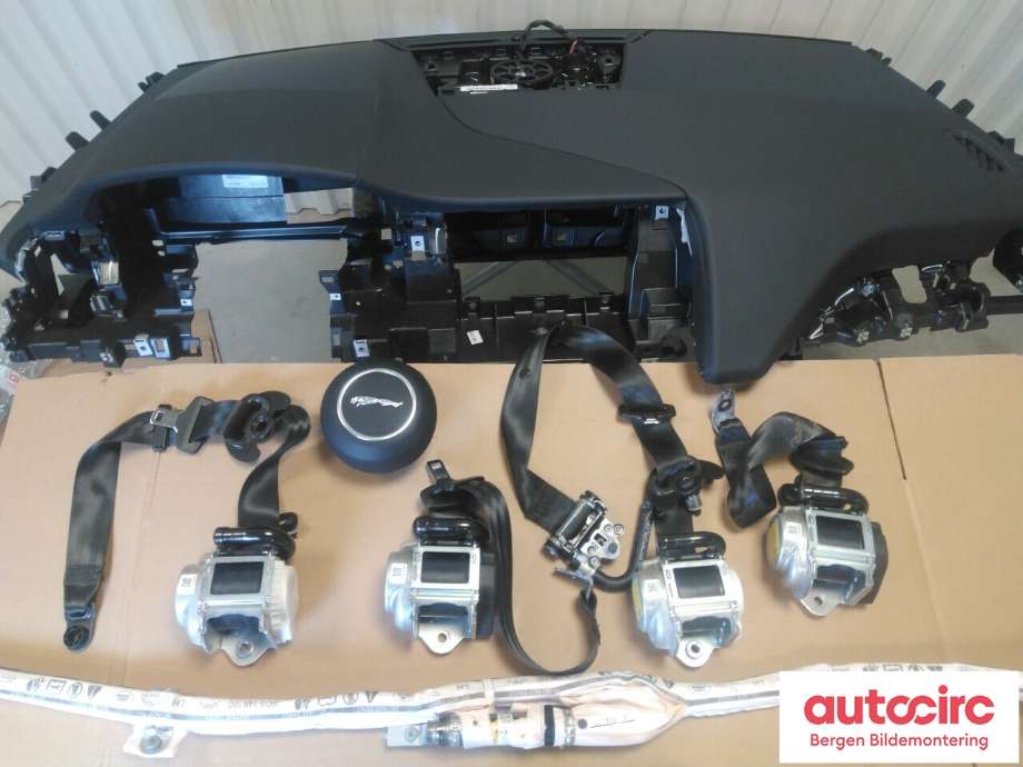 Dashbord til Jaguar I-PACE 2018-->> (JAGUAR|T4K9576PVJ|T4K5749|T4K4443PVJ)