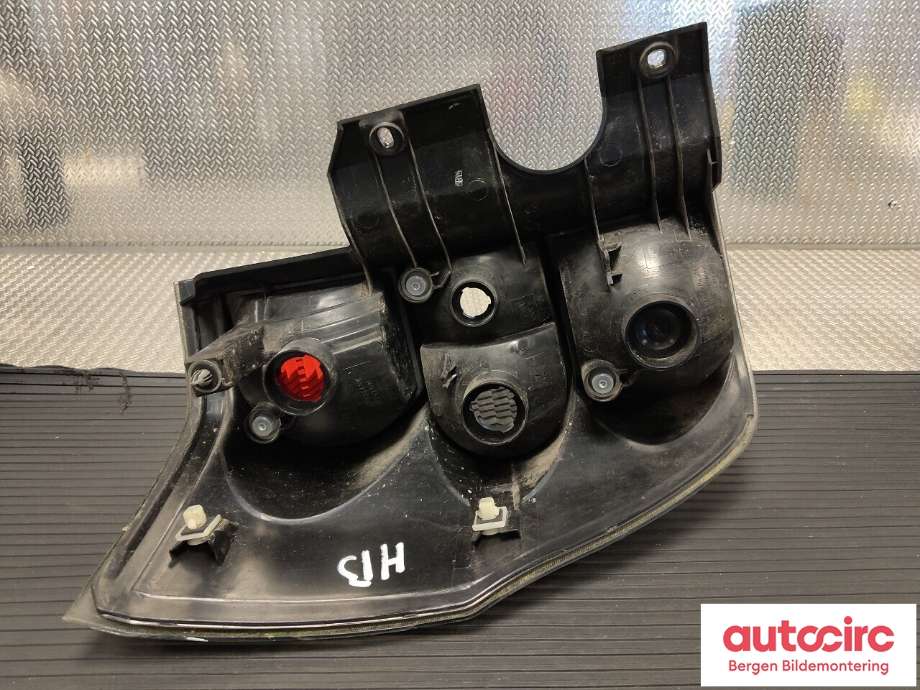 Baklykt høyre til Suzuki Grand Vitara 2005-2015 (Type III)  (SUZUKI|35650-64J20|)