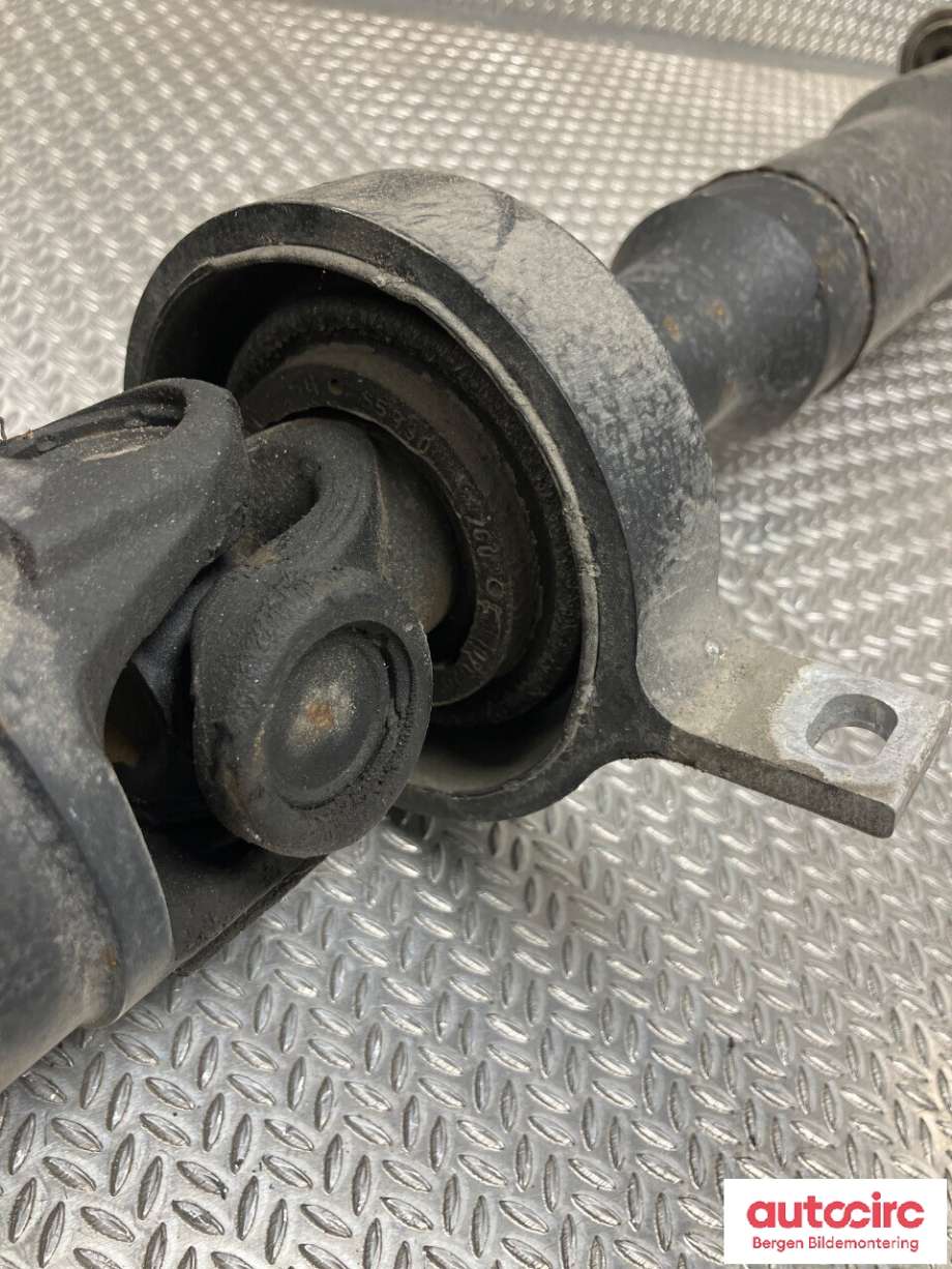 Mellomaksel til BMW 3-Serie 2012-2018 (F30/F31/F34) (F30/F31/F34) (BMW|26 10 8 676 287|)