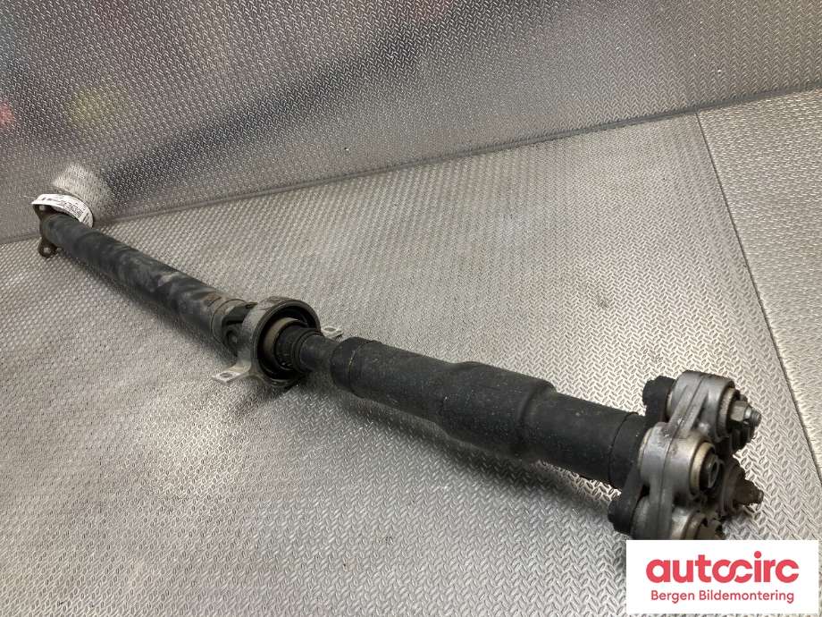 Mellomaksel til BMW 3-Serie 2012-2018 (F30/F31/F34) (F30/F31/F34) (BMW|26 10 8 676 287|)