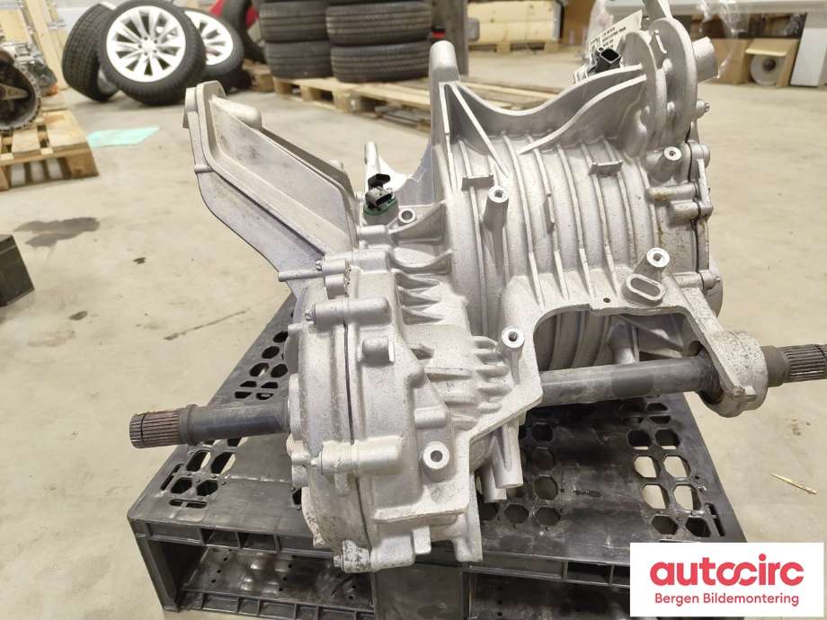 Motor elbil foran til Mercedes EQC 2019-->>  (MERCEDES|A 293 340 96 00|)