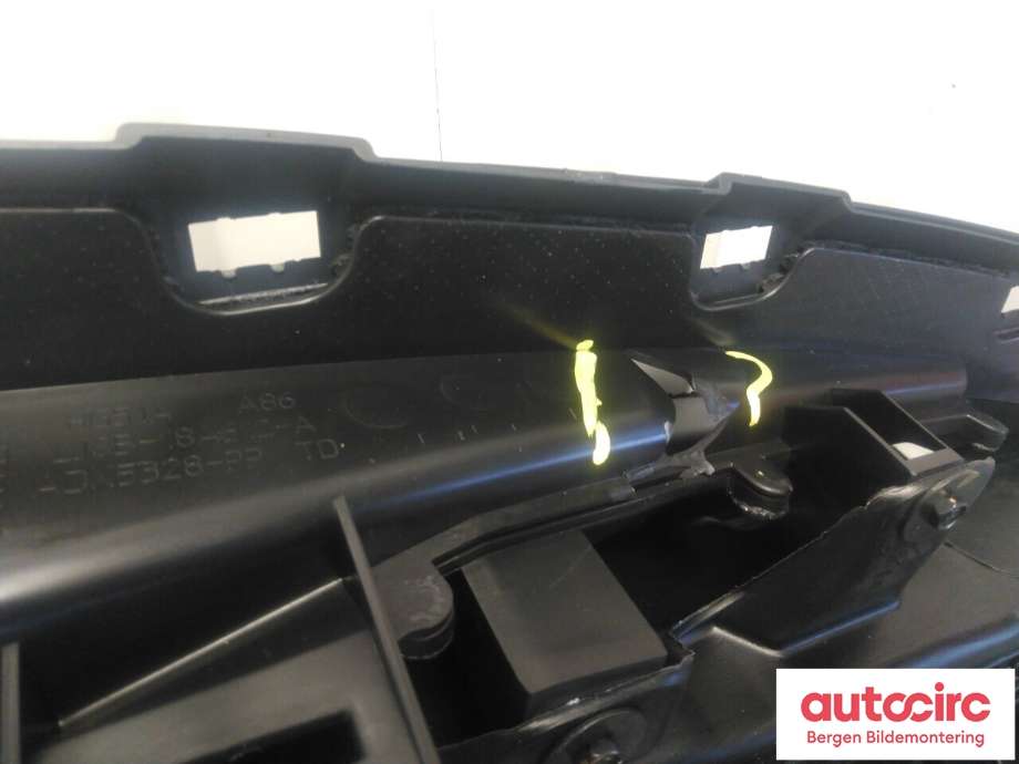 Dashbord til Ford Mustang Mach-e 2020-->>  (FORD (US)|2817439|LJ8B-R043C96-AP319W|)