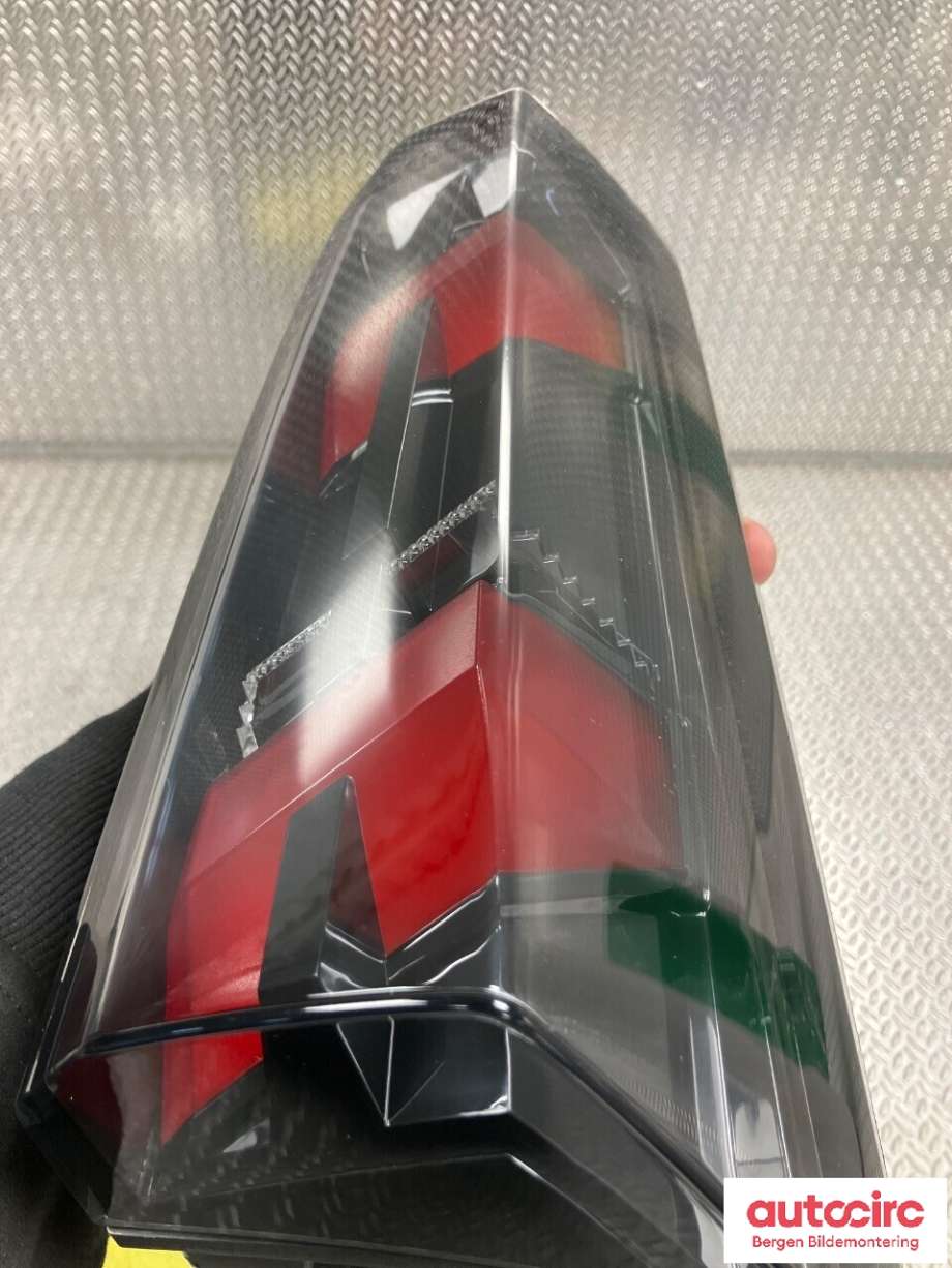 Baklykt høyre indre til Peugeot 2008 2019-->> (Type II)  (PEUGEOT|98 259 571 80|)