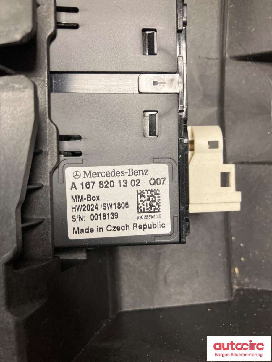 Innredning, Konsoll til Mercedes EQC 2019-->>  (MERCEDES|A 293 680 16 00|)