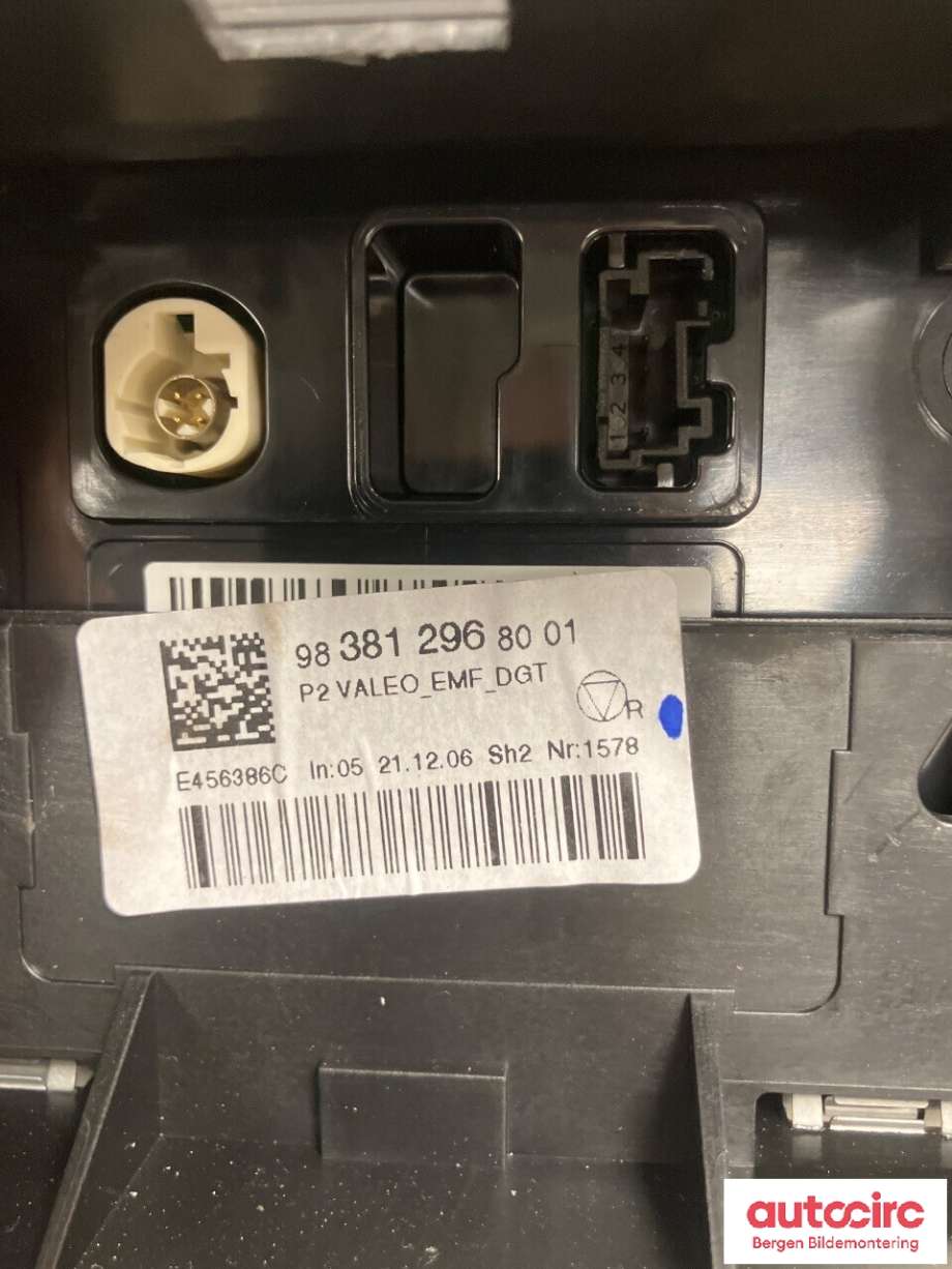 Multimedia display (MCU - Media Controller Unit) til Peugeot 2008 2019-->> (Type II)  (PEUGEOT|98 381 296 80|)