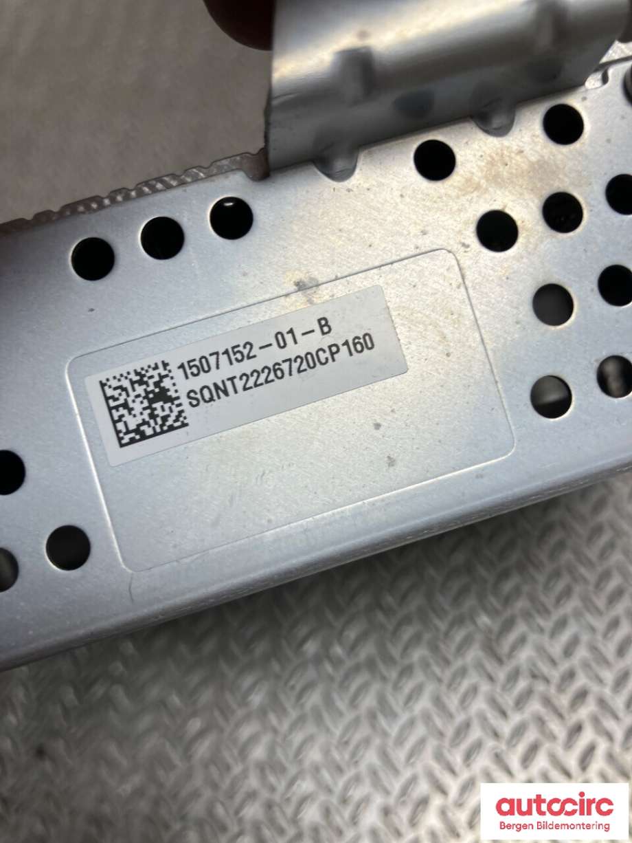 Bilstereo forsterker til Tesla Model Y 2021-2024 (Type I)  (TESLA|1507152-01-B|)