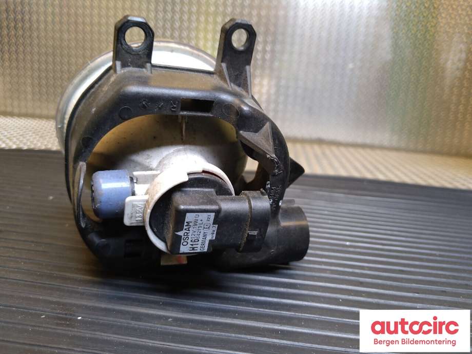 Tåkelykt høyre foran til Toyota Avensis 2009-2015 (Type III, Fase 1) (TOYOTA|812100D042|)
