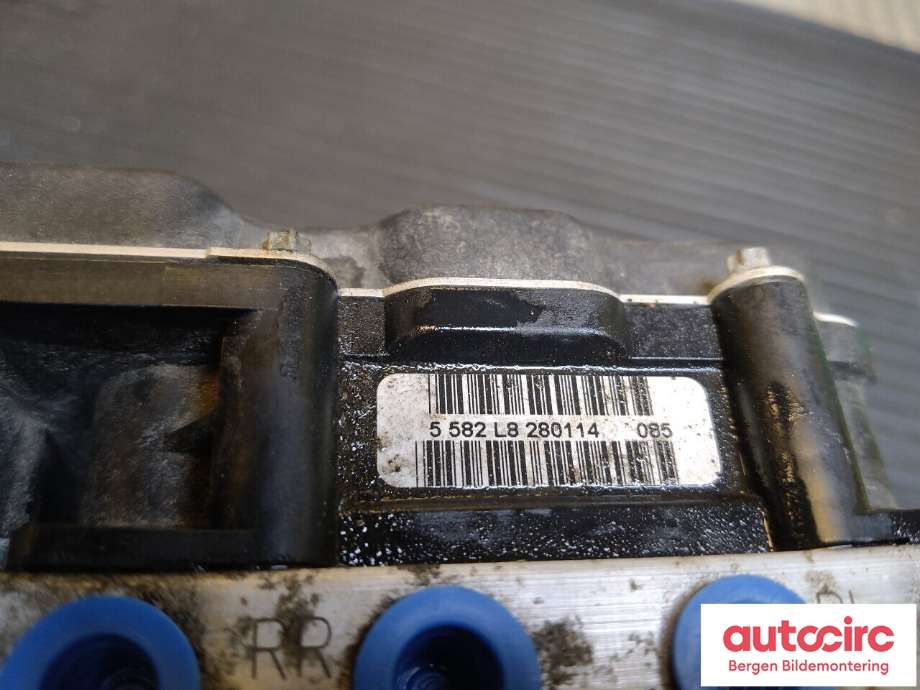 ABS sentral til Toyota Avensis 2009-2015 (Type III, Fase 1)  (TOYOTA|4405005250|)