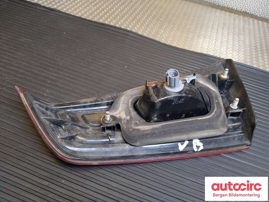 Baklykt venstre indre til Mitsubishi ASX 2010-2019 (MITSUBISHI|8336A087|)