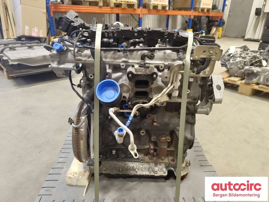 Motor bensin til VW T-Roc 2017-->>  (VOLKSWAGEN|06K 100 037 C|06K 100 040 F|)