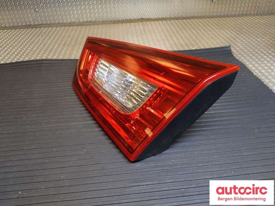 Baklykt høyre indre til Mitsubishi ASX 2010-2019 (MITSUBISHI|8336A086|)