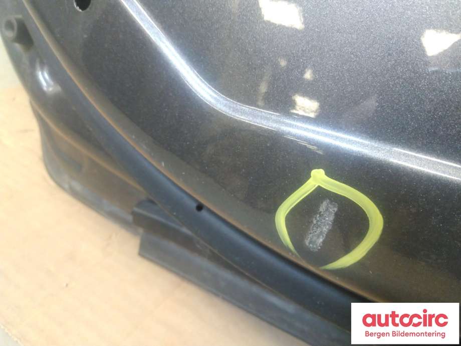 Dør venstre bak til Toyota Avensis 2009-2015 (Type III, Fase 1) (TOYOTA|6700405161|)