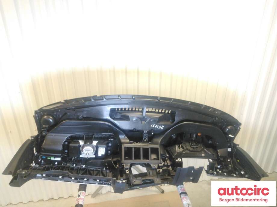 Dashbord til Audi A1 2018-->> (Type II)  (AUDI|82B 857 003 E|2Q0 959 655 AK|82A 880 201 G)