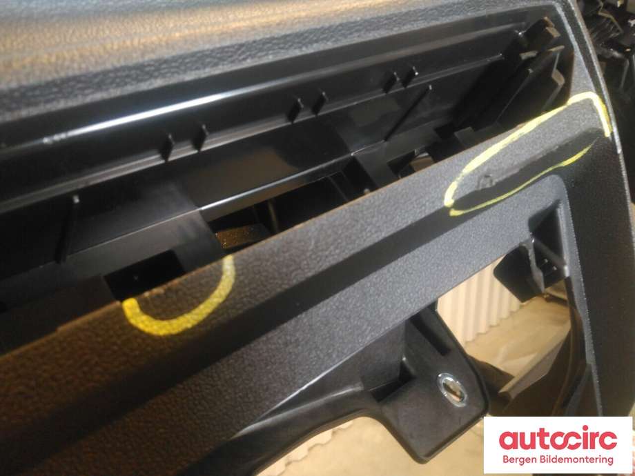 Dashbord til Audi A1 2018-->> (Type II)  (AUDI|82B 857 003 E|2Q0 959 655 AK|82A 880 201 G)