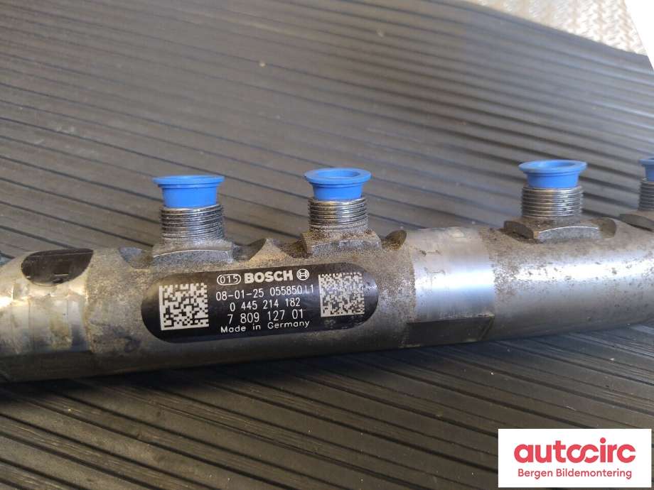 Dyseskinne (fuelrail) til BMW 1-Serie 2004-2011 (E81/E82/E87/E88) (E81/E82/E87/E88) (BMW|13 53 7 809 127|)