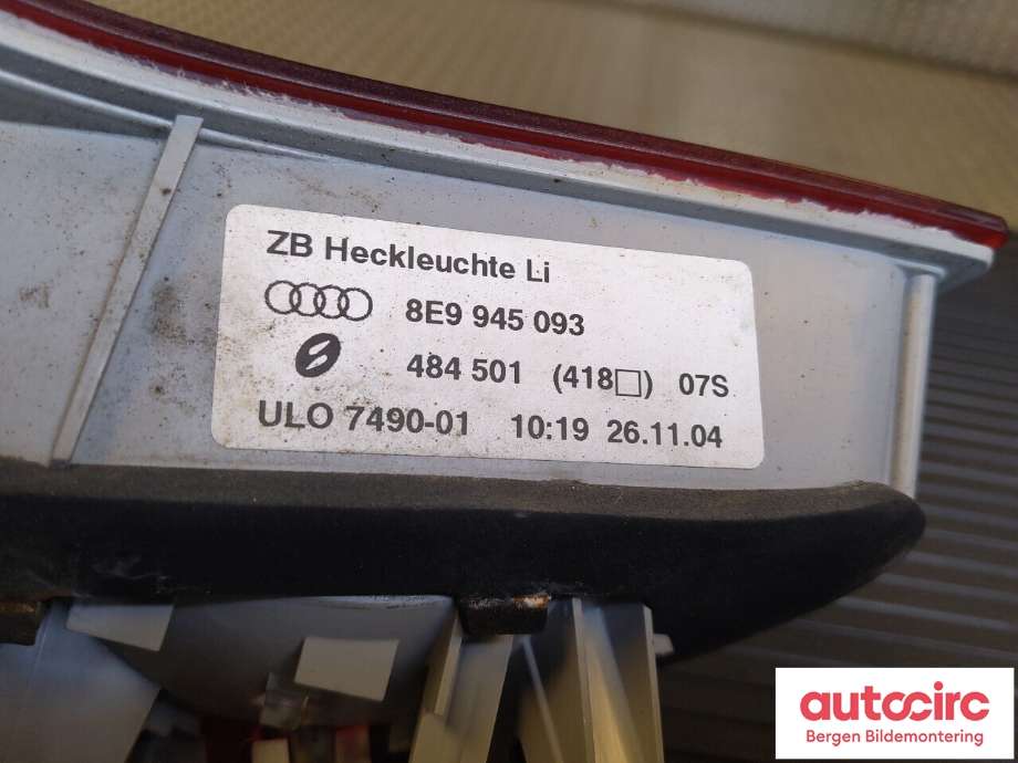 Baklykt venstre indre til Audi A4 2004-2008 (Type III) (B7) (B7) (AUDI|8E9 945 093 A|)