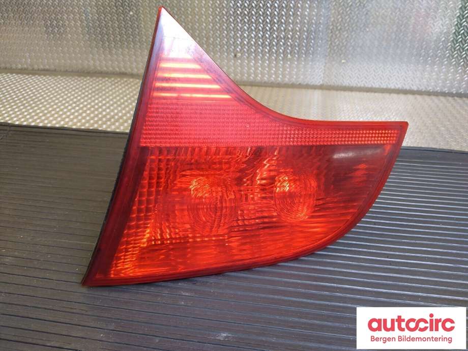 Baklykt høyre indre til Audi A4 2004-2008 (Type III) (B7) (B7) (AUDI|8E9 945 094 A|)