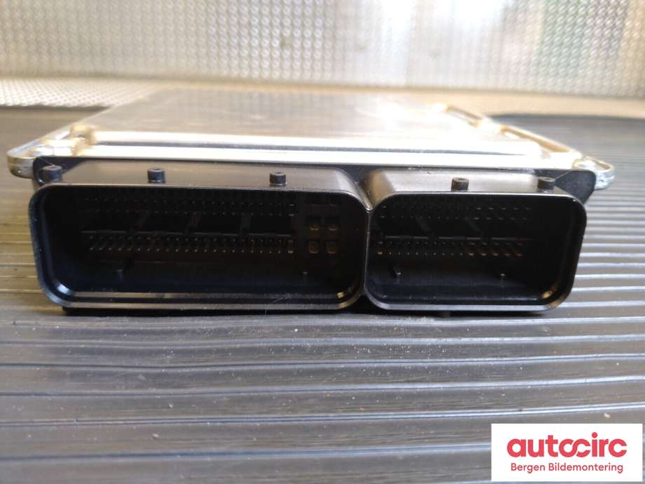 Styreenhet motor til Audi A4 2004-2008 (Type III) (B7) (B7) (AUDI|8E0 990 990|)