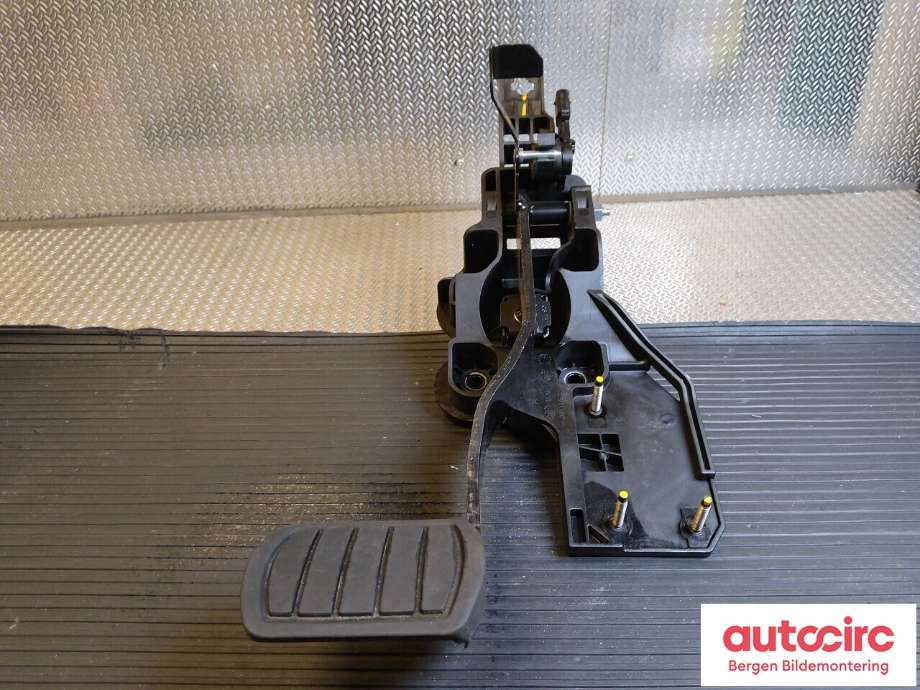 Pedal gass/brems/clutch til Toyota Proace, 2016-->> (Type II) (TOYOTA|SU001B3818)