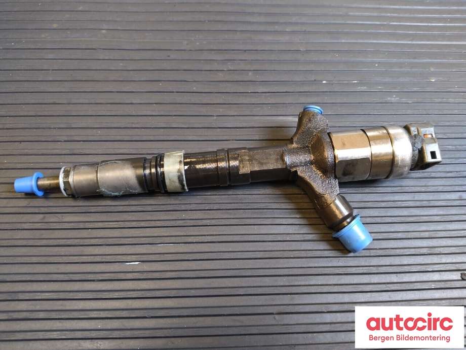 Dyse innsprøyting diesel til Toyota Land Cruiser 100 1998-2007  (TOYOTA|2367039015|2367039016|)