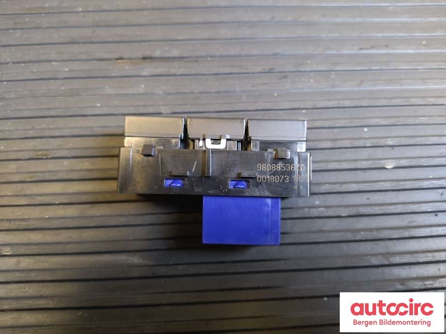 Bryter diverse til Peugeot Expert 2016-->> (Type III)  (PEUGEOT|98 088 536 ZD|)