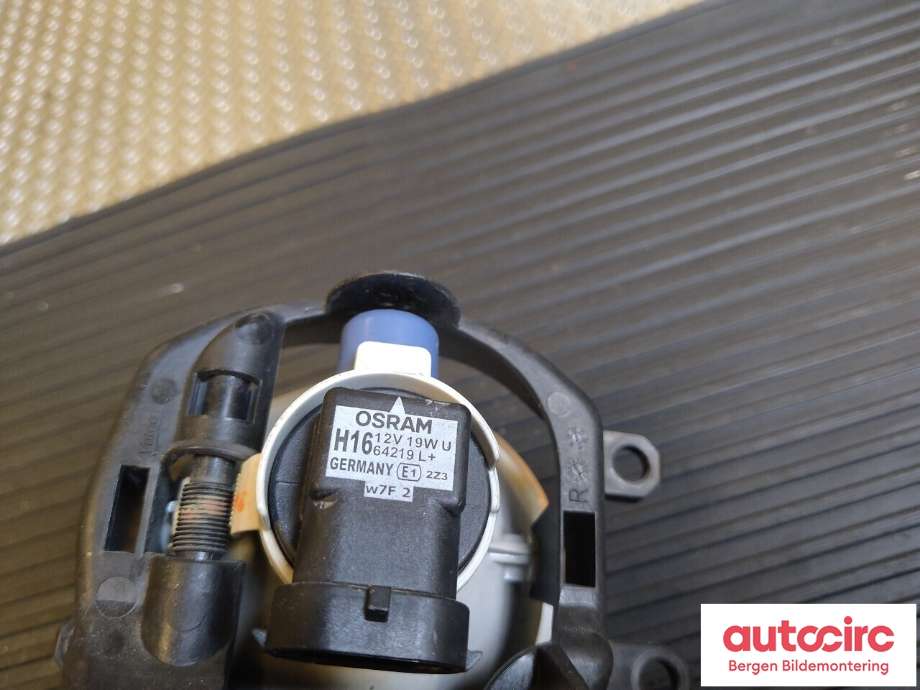 Tåkelykt høyre foran til Toyota Auris 2015-2019 (Type II, Fase 2)  (TOYOTA|8121002110|)
