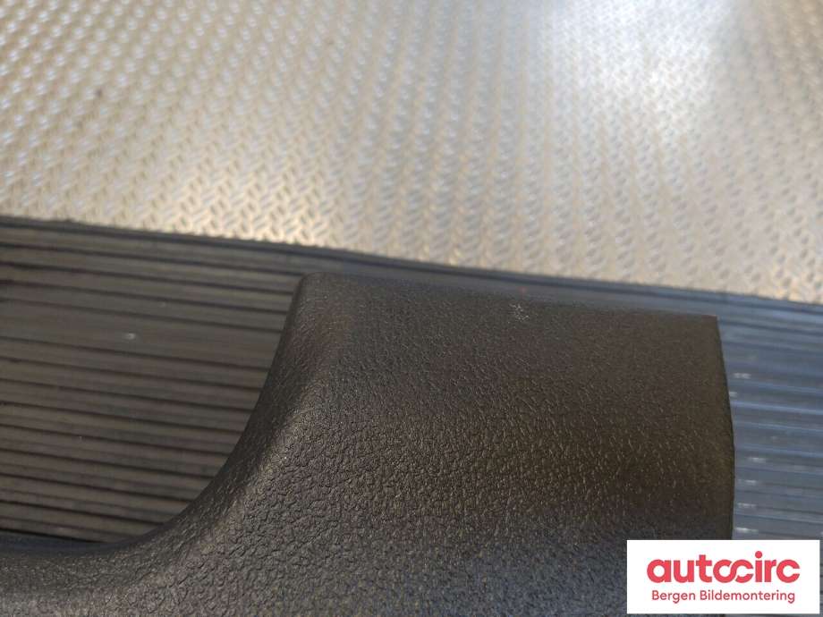 Airbag kne til Toyota Auris 2015-2019 (Type II, Fase 2)  (TOYOTA|7390002051C1|)