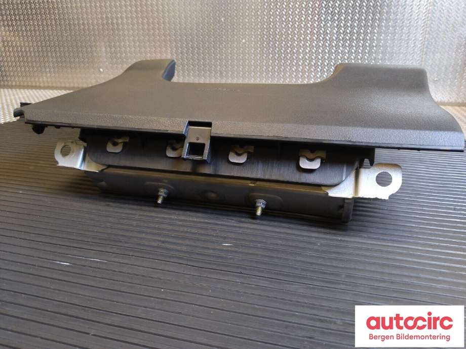 Airbag kne til Toyota Auris 2015-2019 (Type II, Fase 2)  (TOYOTA|7390002051C1|)