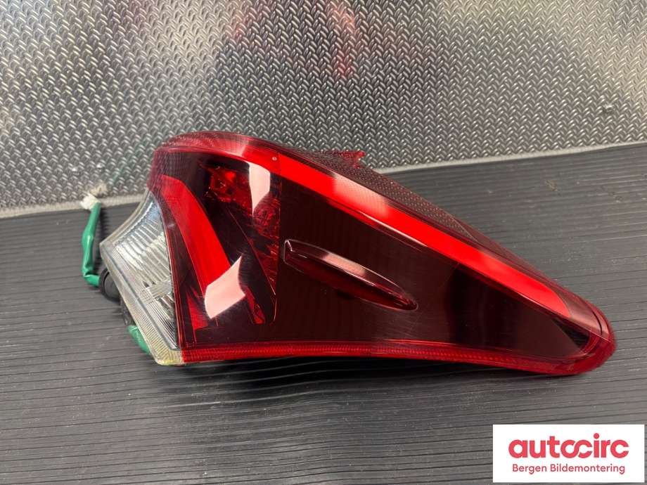 Baklykt høyre til Toyota Auris 2015-2019 (Type II, Fase 2)  (TOYOTA|8155102A61|)