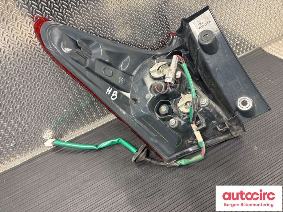 Baklykt høyre til Toyota Auris 2015-2019 (Type II, Fase 2)  (TOYOTA|8155102A61|)