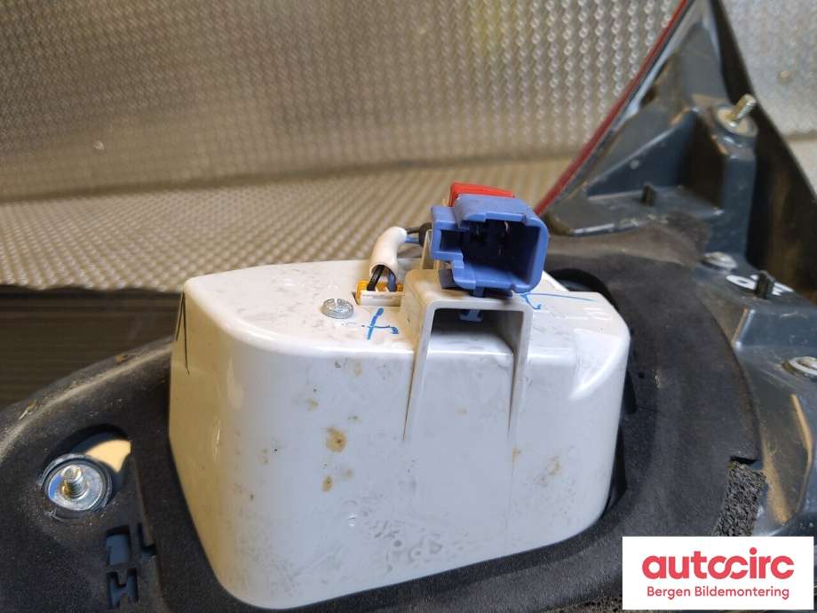 Baklykt venstre indre til Toyota Auris 2015-2019 (Type II, Fase 2)  (TOYOTA|8159102850|)