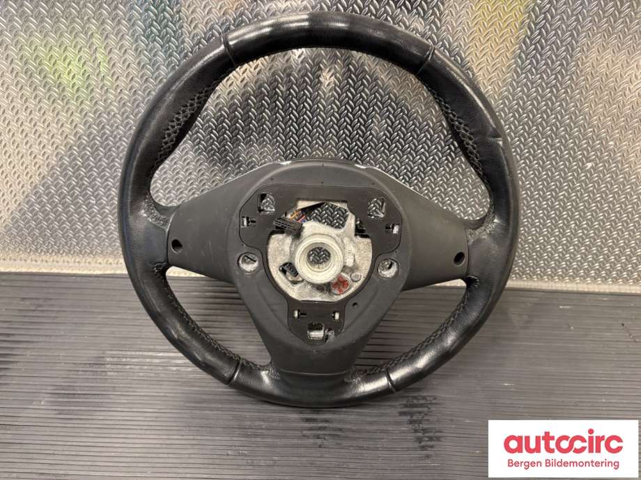 Ratt til BMW 2-Serie 2014-2021 (F22/F23) (F22/F23) (BMW|32 30 6 860 357|32 30 6 860 358|)