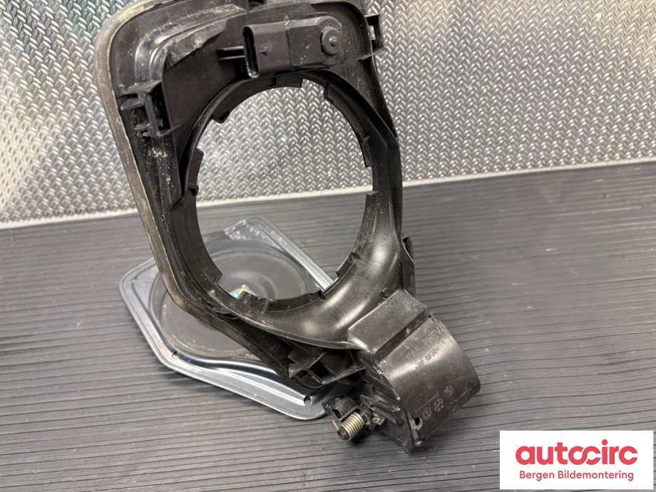 Tanklokk til BMW 2-Serie 2014-2021 (F22/F23) (F22/F23) (BMW|51 17 7 302 268|51 17 7 345 324|51 17 7 412 597)