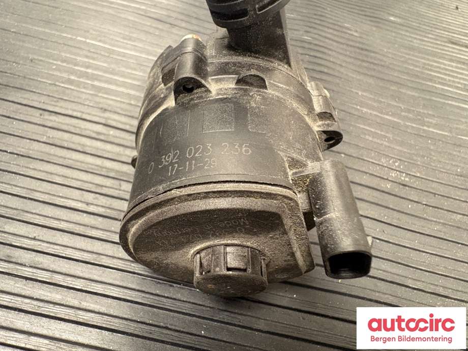 Vannpumpe til BMW 2-Serie 2014-2021 (F22/F23) (F22/F23) (BMW|11 51 8 643 397|)