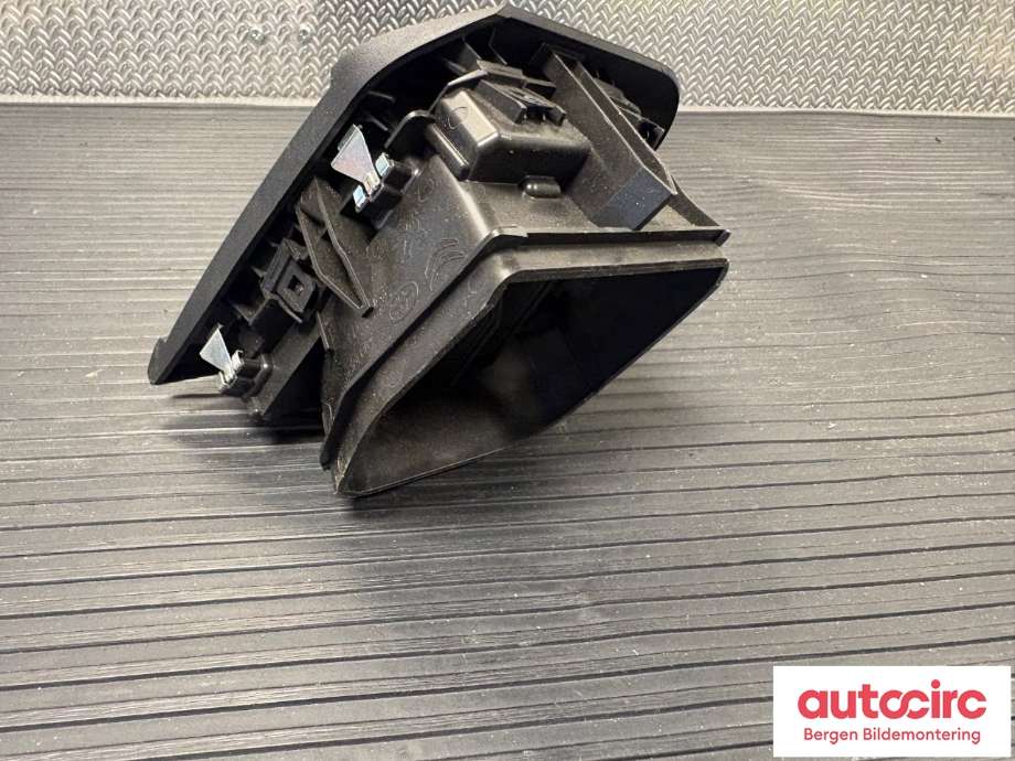 Dashbord friskluftdyse til Peugeot Expert 2016-->> (Type III)  (PEUGEOT|98 519 549 ZD|)