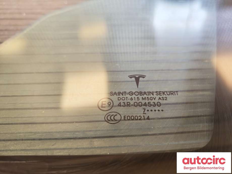 Diverse deler til Tesla Model X 2016-->>  (TESLA|1043897-99-K|)