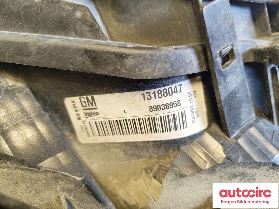Baklykt venstre til Opel Corsa D 2006-2014 (OPEL|93190950|93189098|)